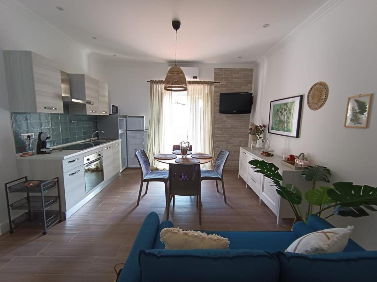 Casa Rosamari - Su Lago Di Posta Fibreno, Appartamento Con Camino Exteriér fotografie